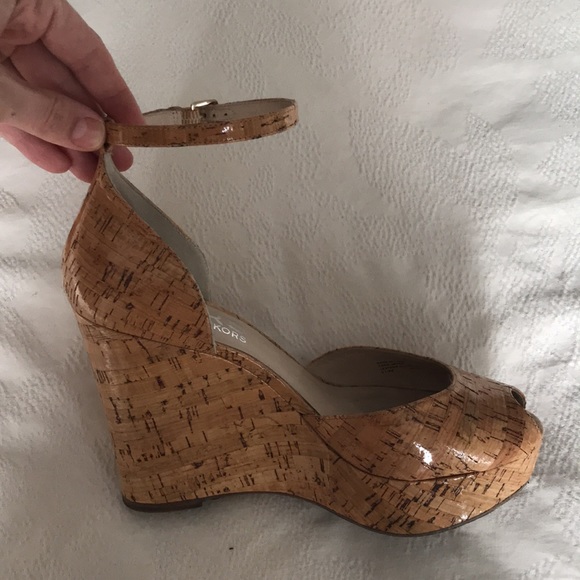 Kors Michael Kors Natural Cork Wedge - Picture 11 of 13